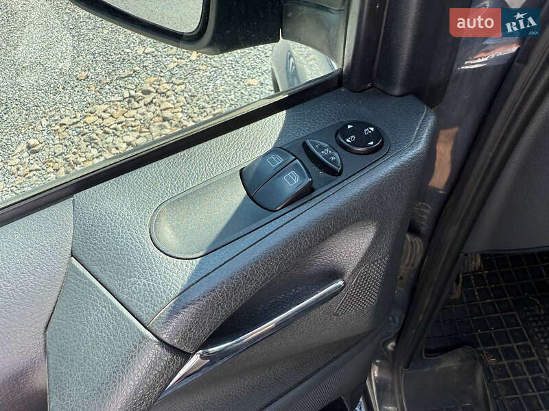 Mercedes-Benz Vito 2012