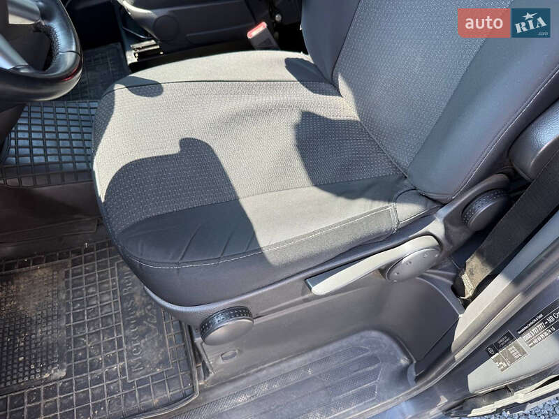 Mercedes-Benz Vito 2012