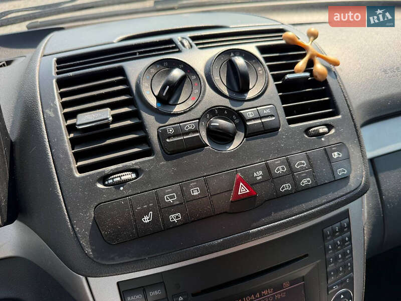 Mercedes-Benz Vito 2012