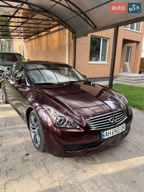 Infiniti G37 2010