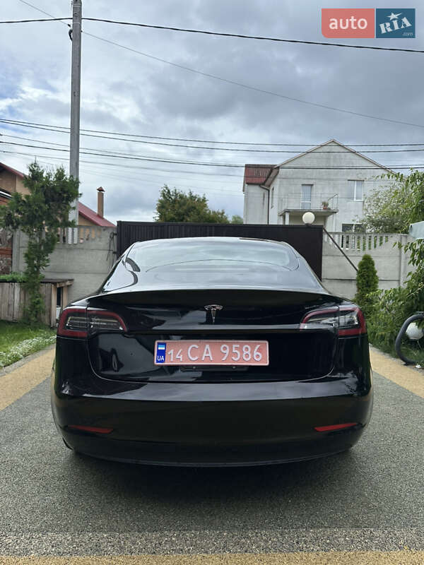 Tesla-4
