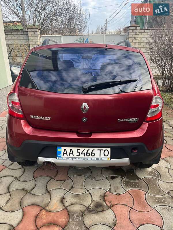 Renault Sandero 2012