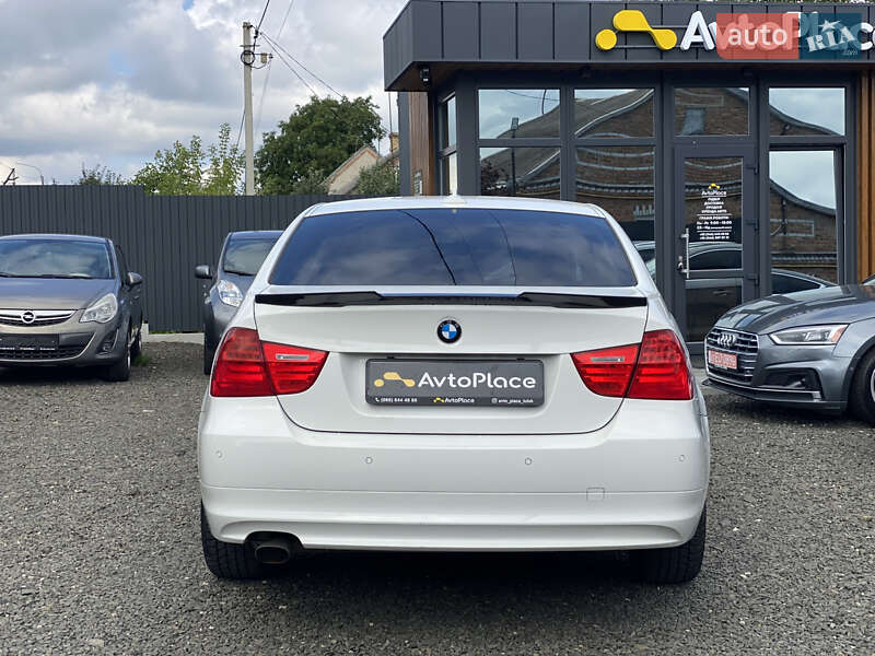 BMW 3 Series 2009