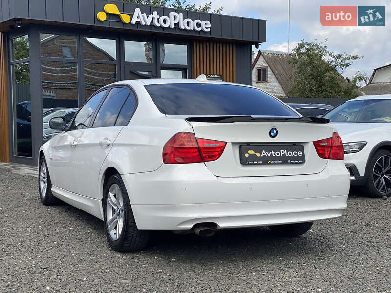 BMW 3 Series 2009