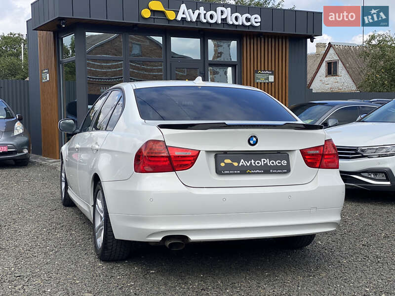 BMW 3 Series 2009