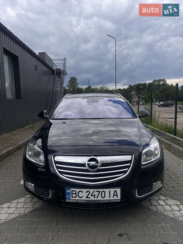 Opel Insignia 2011