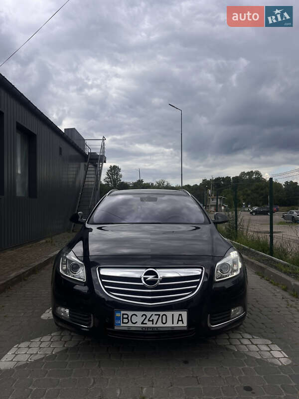 Opel Insignia 2011