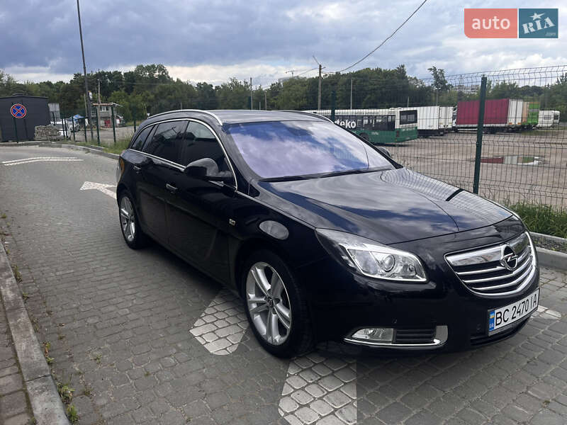 Opel Insignia 2011