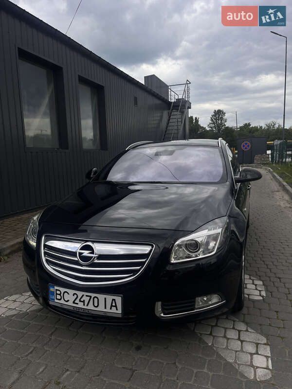 Opel Insignia 2011