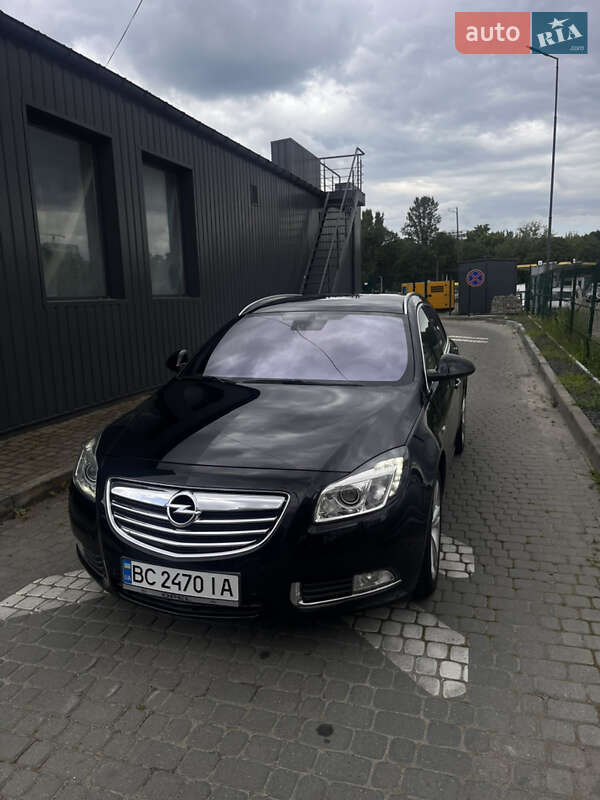 Opel Insignia 2011