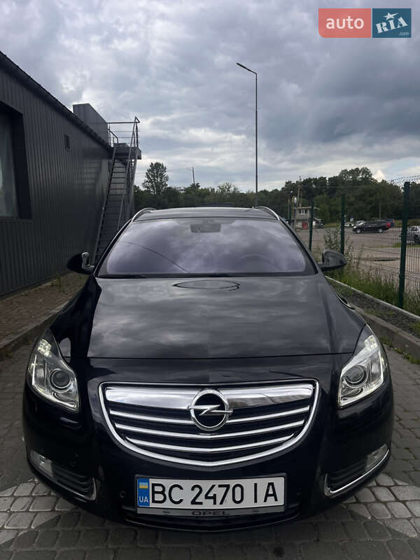 Opel Insignia 2011