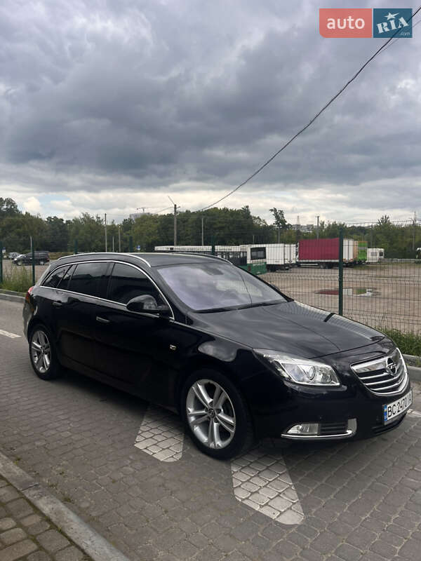 Opel Insignia 2011