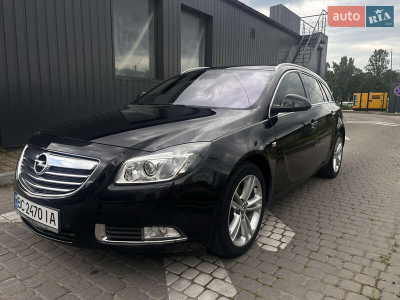 Opel Insignia 2011