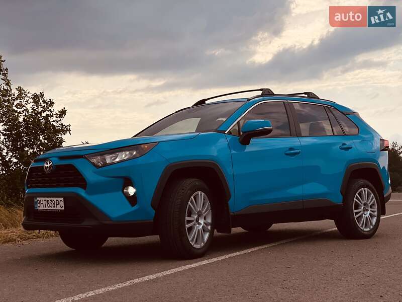 Toyota RAV4 2021