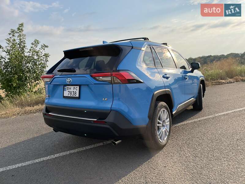 Toyota RAV4 2021