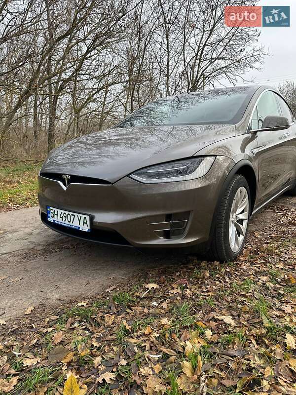 Tesla Model X 2016