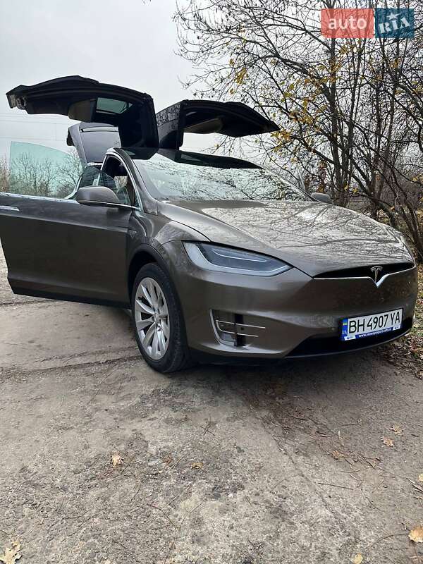 Tesla Model X 2016