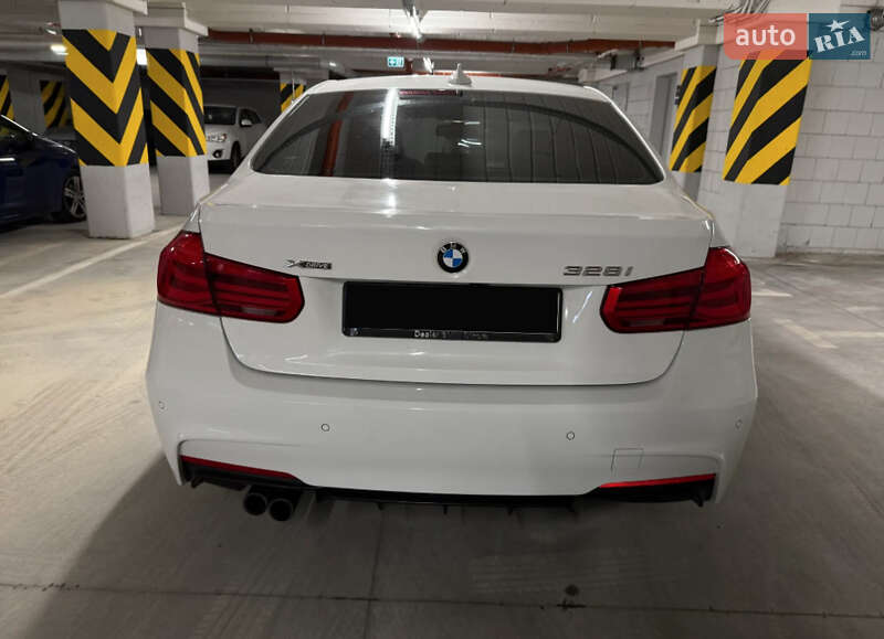 BMW 3 Series 2016
