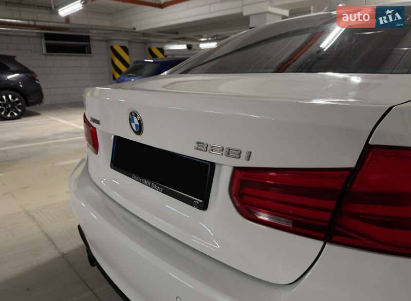 BMW 3 Series 2016