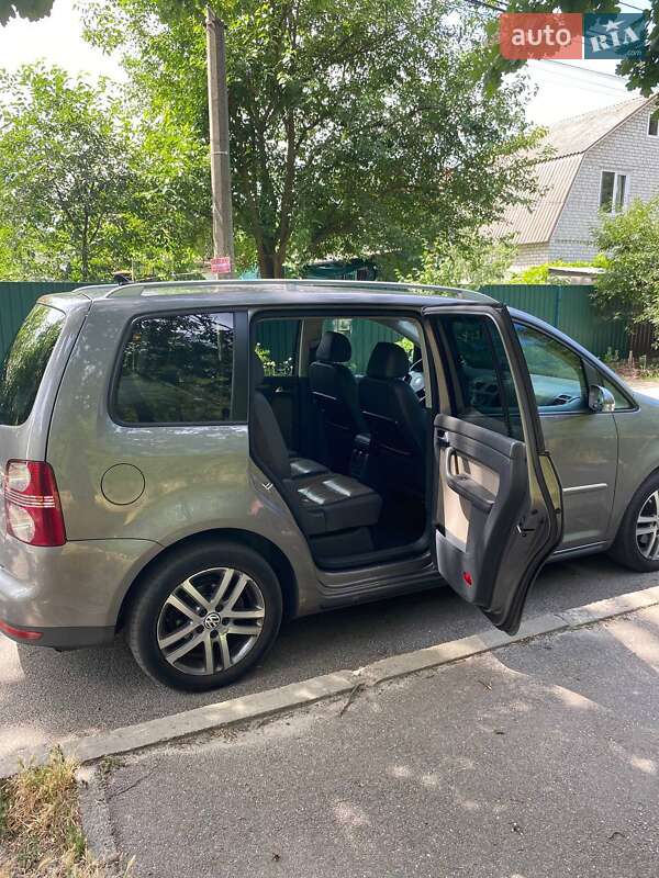 Volkswagen Touran 2009