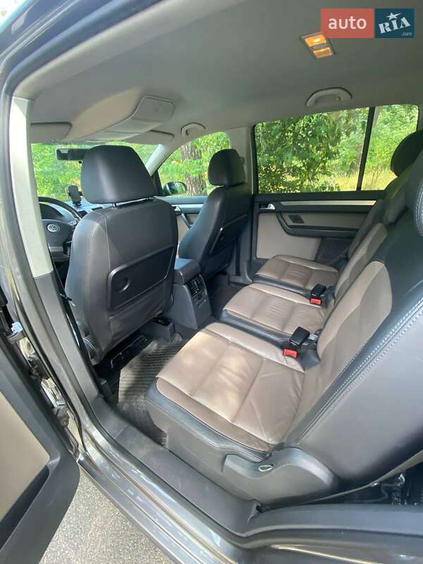 Volkswagen Touran 2009