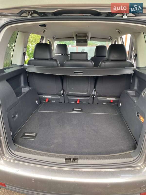 Volkswagen Touran 2009