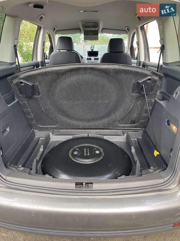 Volkswagen Touran 2009