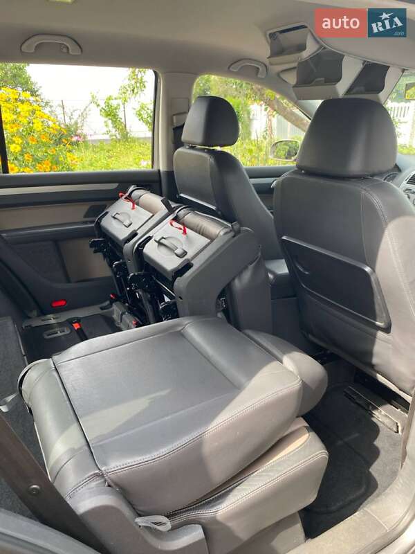 Volkswagen Touran 2009