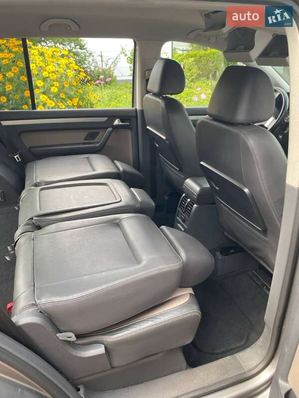 Volkswagen Touran 2009