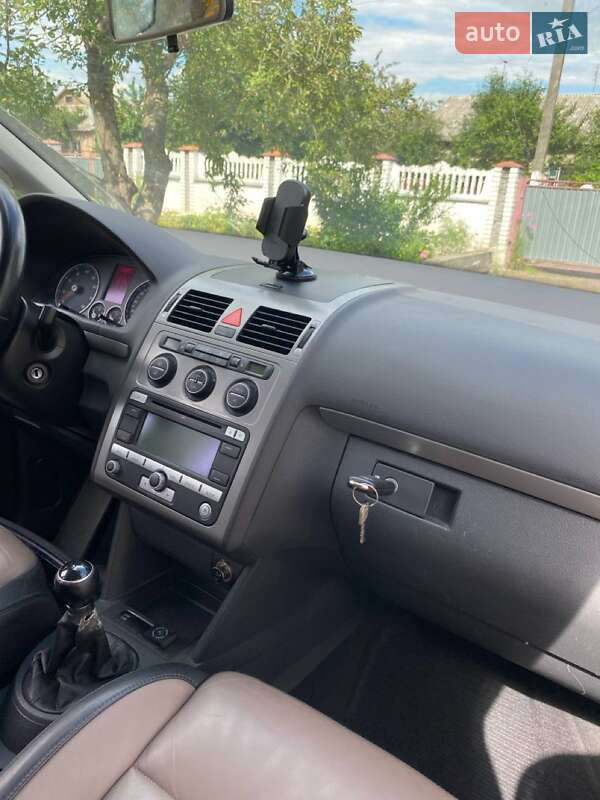 Volkswagen Touran 2009