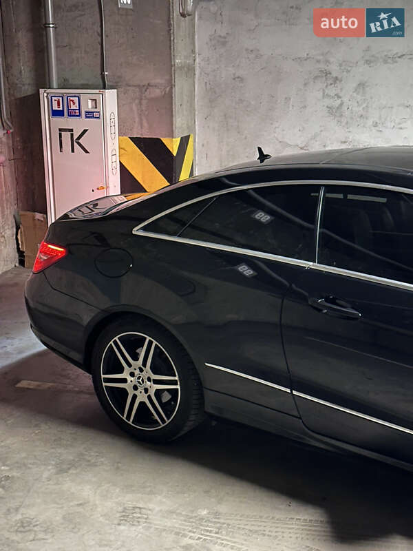 Mercedes-Benz E-Class 2010