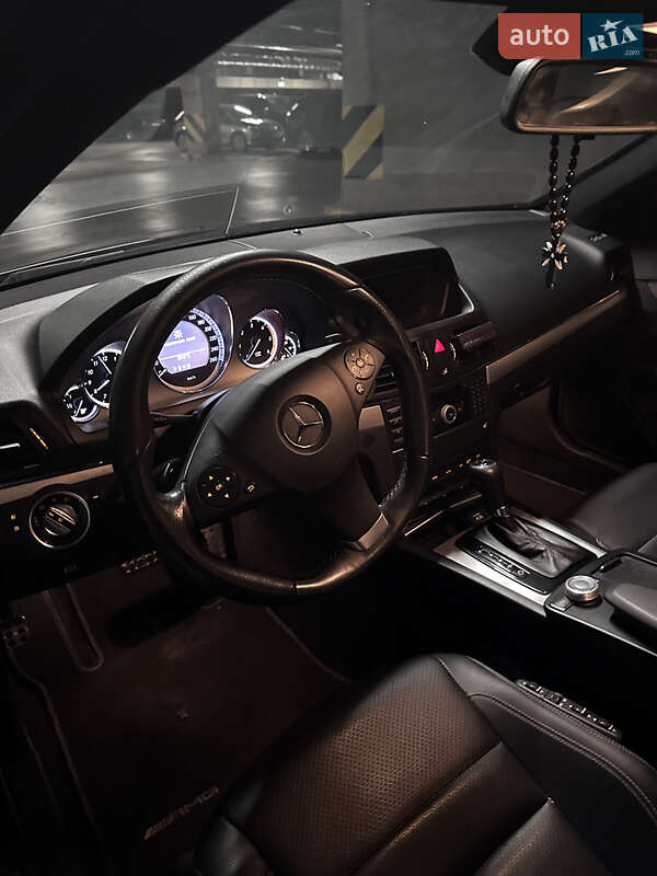 Mercedes-Benz E-Class 2010