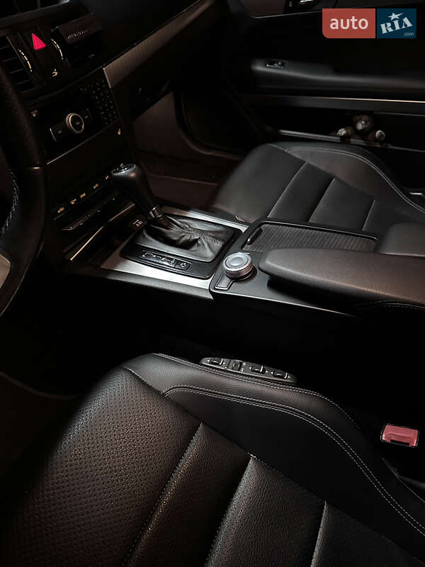 Mercedes-Benz E-Class 2010