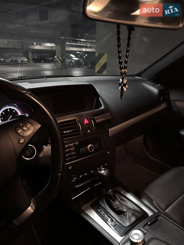 Mercedes-Benz E-Class 2010