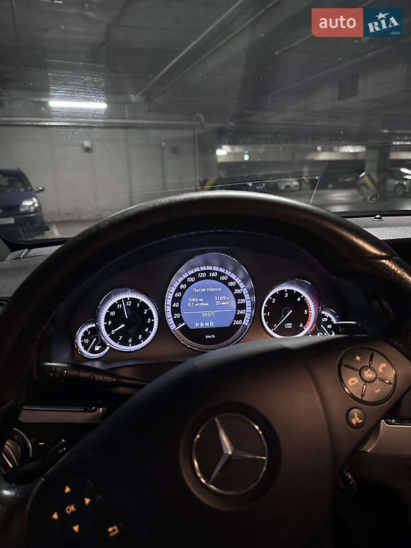 Mercedes-Benz E-Class 2010