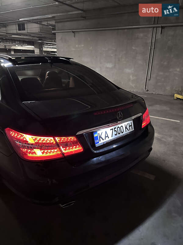Mercedes-Benz E-Class 2010