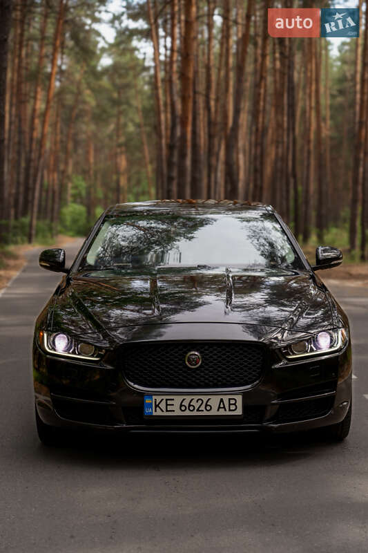 Jaguar XE 2016