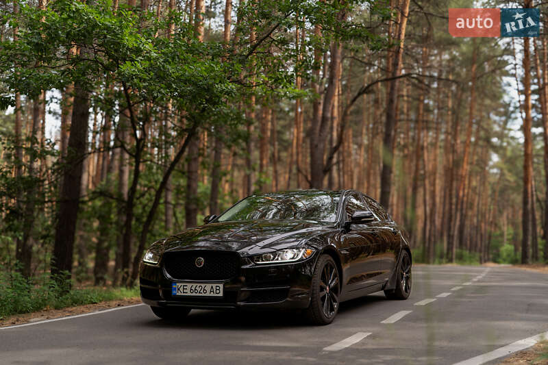 Jaguar XE 2016