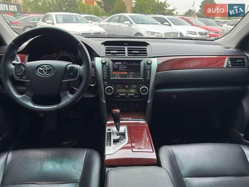Toyota Camry 2011