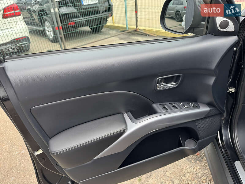 Mitsubishi Outlander 2009