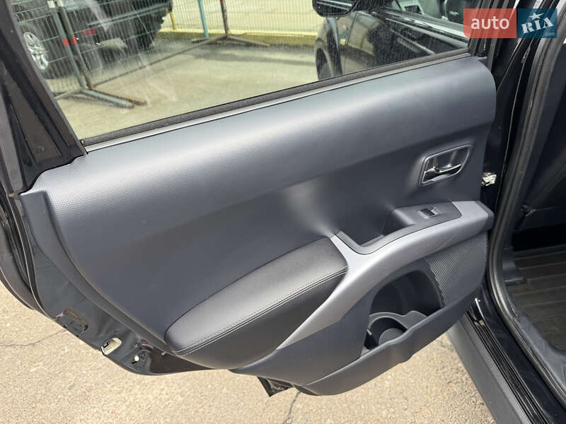 Mitsubishi Outlander 2009