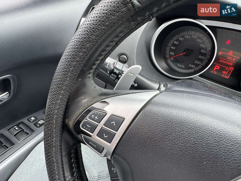 Mitsubishi Outlander 2009