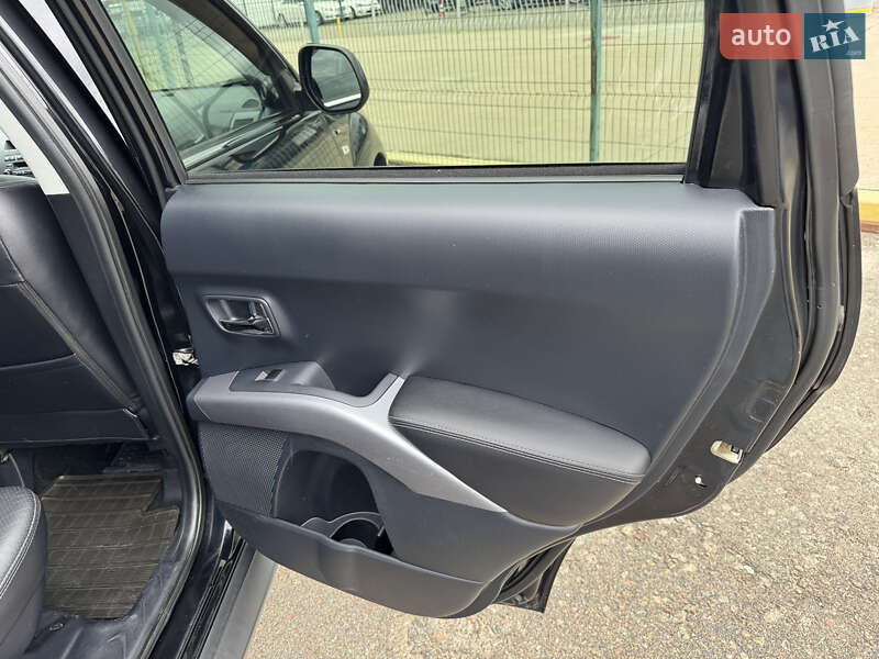 Mitsubishi Outlander 2009