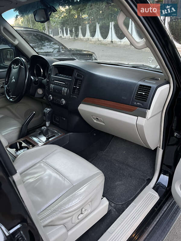 Mitsubishi Pajero Wagon 2007