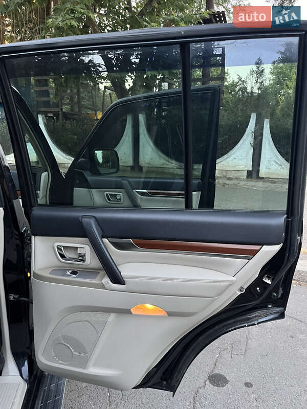 Mitsubishi Pajero Wagon 2007