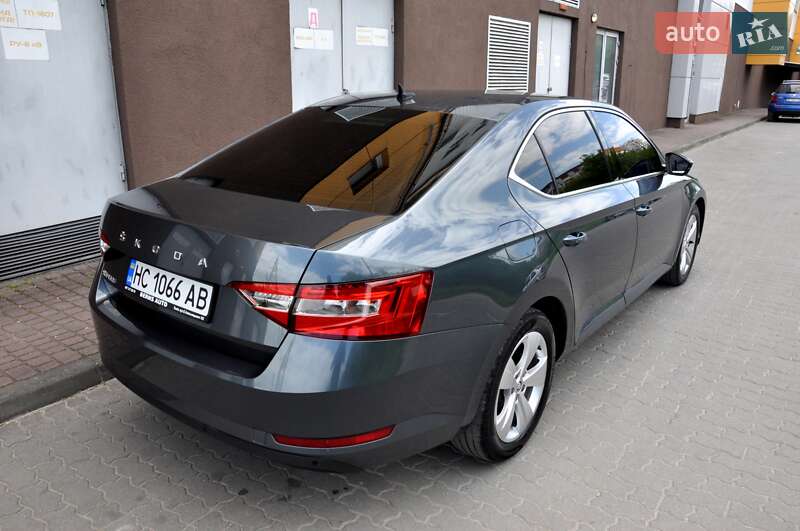 Skoda Superb 2019
