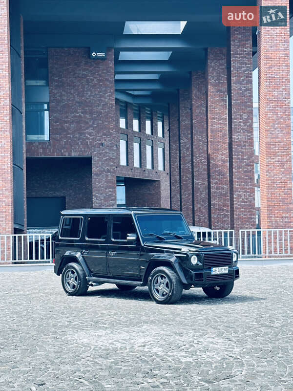 Mercedes-Benz G-Class 2011