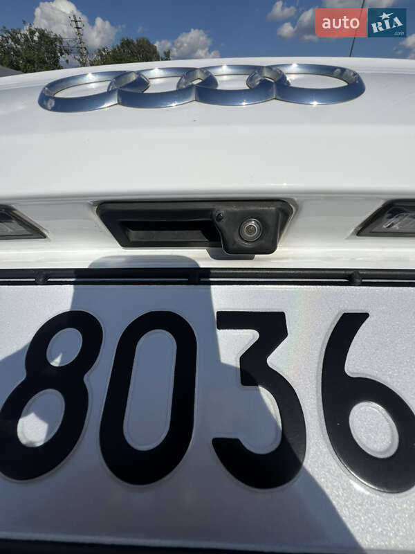 Audi-30