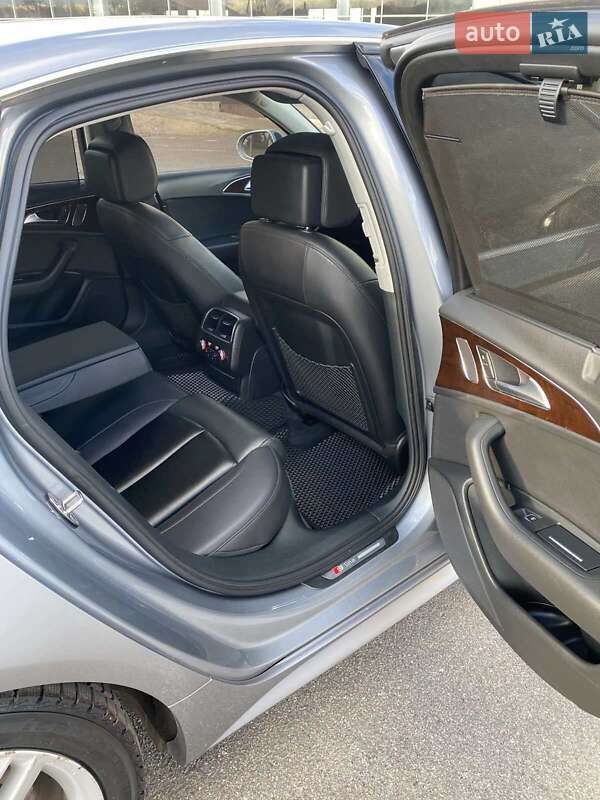 Audi-8