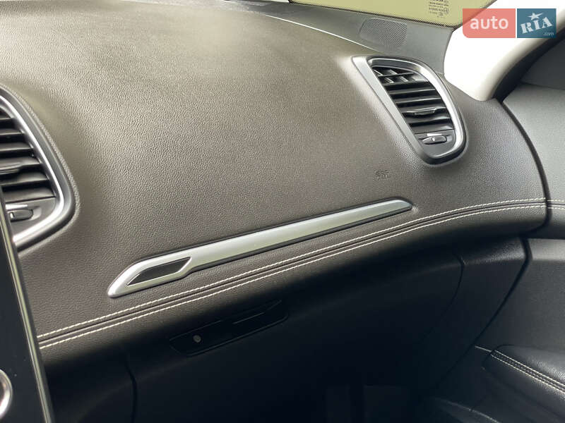 Renault Grand Scenic 2019